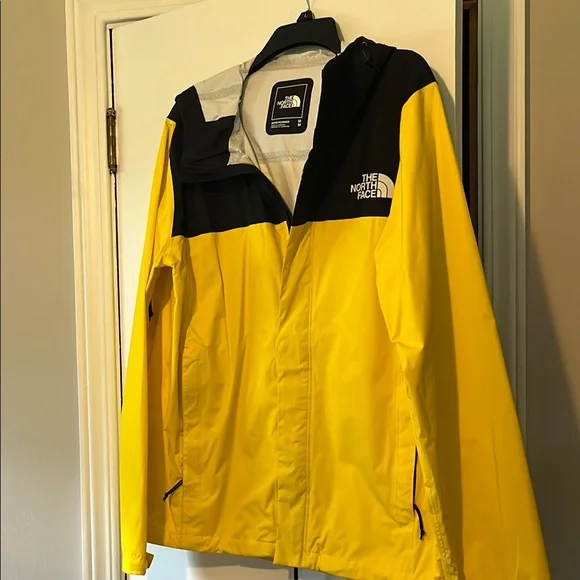 The North Face Yellow and Black Lightweight Shirt Jacket